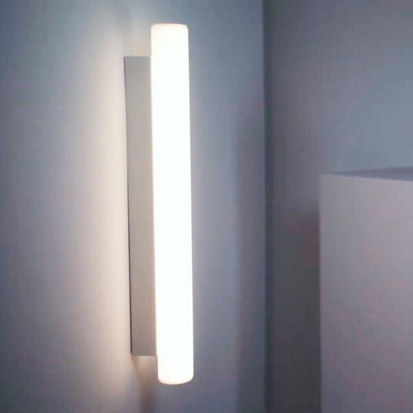 lampara de pared aplique luz led difusa calida baño lineal espejo iluminacion moderna