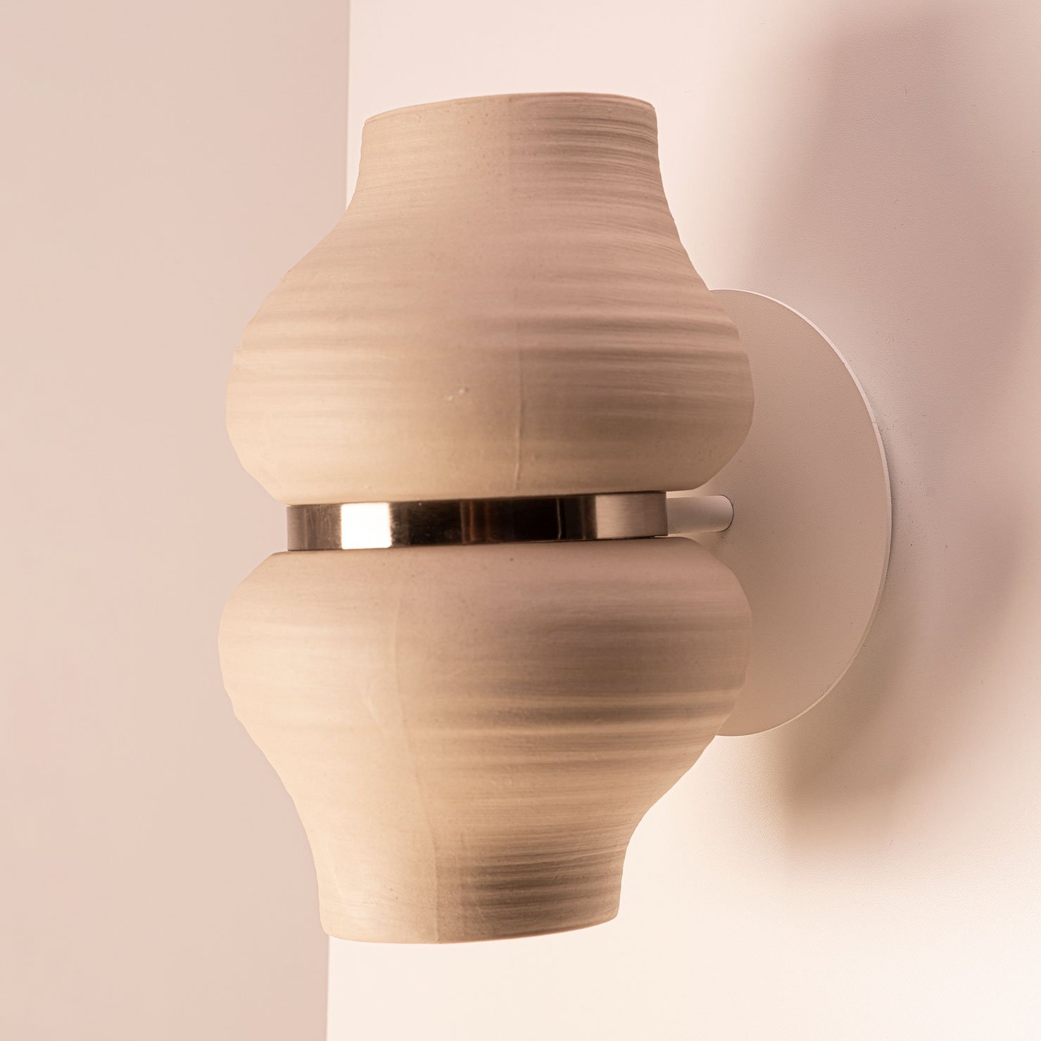 lampara aplique nudo ceramica minimo diseño iluminacion