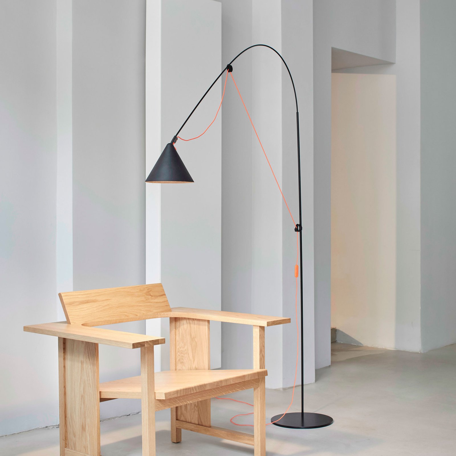 lampara de mesa pie ayno stefan diez midgard iluminacion diseño aleman escritorio