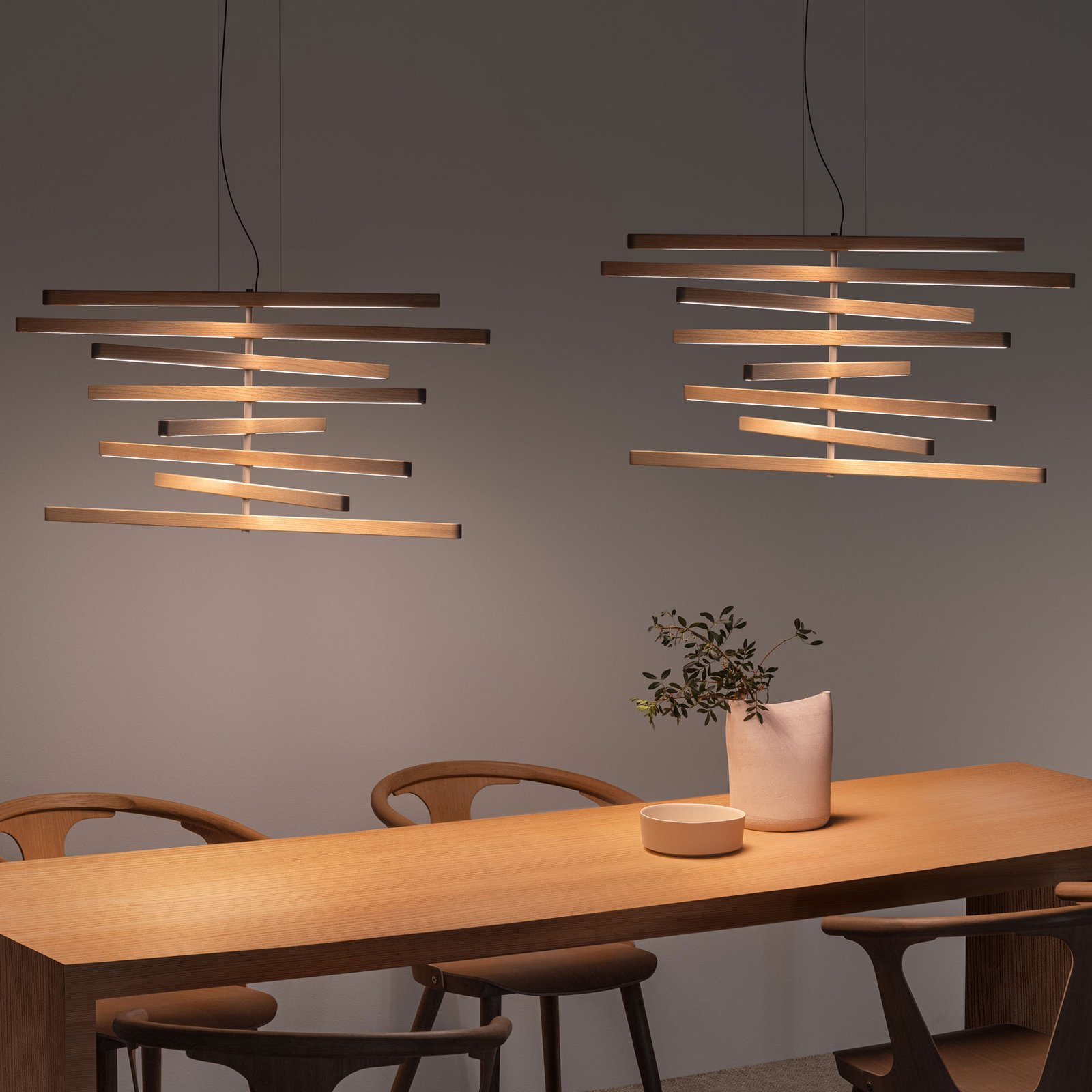 Rhythm_Vertical_2165-83 lampara colgante rhythm vetical madera vibia arik levy
